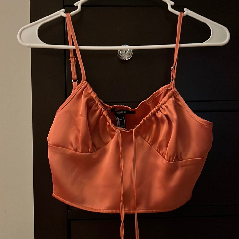 Flattering Cropped tank top